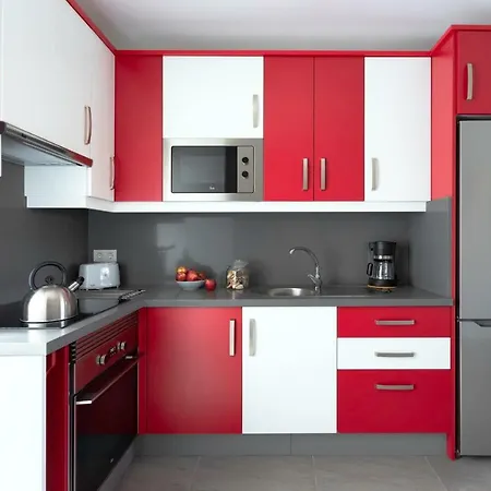 Almar Con Ac, Cristianos Lägenhet